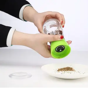 Manufacturers Wholesale Hot Sell Adjustable Ceramic Core Bottle Stainless Steel Glass Salt Mill Chili Manual Pepper Grinder