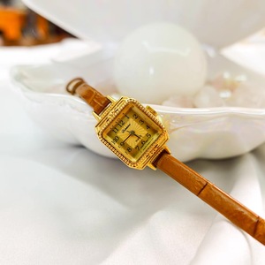 Vintage Petite <span class=keywords><strong>Montre</strong></span> Carrée pour Femmes Ins Style Niche Quartz Japonais et Coréen Mori Style Mini <span class=keywords><strong>Fine</strong></span> Bracelet <span class=keywords><strong>Or</strong></span> <span class=keywords><strong>Montre</strong></span> - Product Image 6