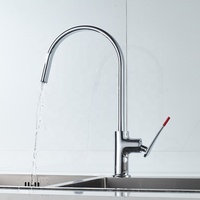 Robinet de cuisine en laiton monté sur pont contemporain Momali levier spécial réglage libre de l'eau chaude et froide avec garantie de qualité