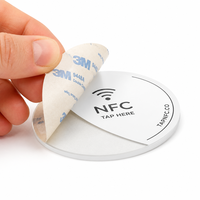 Étiquette NFC Ronde Programmable en Gros, Autocollant Étanche en PVC et Carte de Révision par Tapotement pour Outil de Marketing sur les Réseaux Sociaux