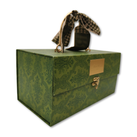 Boîte à bonbons de mariage tendance avec motif de plantes et de fleurs, revêtement UV, gaufrage et doublure en éponge pour cadeaux de fête