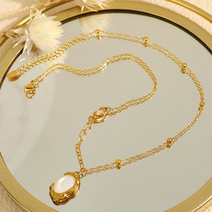 สร้อยคอจี้สไตล์ยุโรปอเมริกันย้อนยุค ชุบทอง 18k ไทเทเนียมสตีล เปลือกหอยสีขาว สายคล้องไหปลาร้า ใส่ได้ทุกวัน - Product Image 3