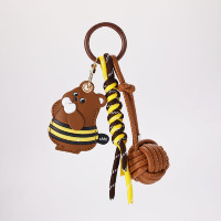 Porte-clés OEM en cuir PU tressé à la main en forme d'ours, motif animal de dessin animé, breloque de sac