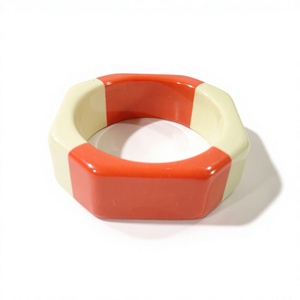 Bracelets en céramique et résine ANEES HANDICRAFTS uniques, rayés noir blanc rouge bleu multicolore, design romantique tendance, mode - Product Image 4