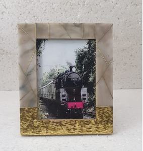 White Gold Brass Inlay Resin <b>Photo</b> <b>Frame</b> Wholesale Hot Selling Eco Friendly Fashionable Box Picture <b>Photo</b> <b>Frame</b> MDF Wood Modern - Product Image 6