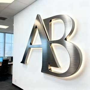 Letrero Luminoso con Logotipo Personalizado, Letrero LED con Letras de Canal 3D en Cobre Cepillado, Letreros Metálicos Retro Vintage Iluminados para Negocios - Product Image 6