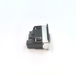 สวิตช์หน้าต่างหลักแบบเดี่ยวสำหรับ Mercedes Benz 2049058202 A2049058202 C190 W204 S204 A207 C207 X204 R172 C197 C200K C280 C63 C300 - Product Image 3