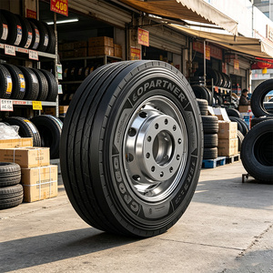 Neumático Radial para Camión Ligero TBR 7.00R16-14PR de Carga Pesada, Venta al Por Mayor de Fábrica, con Certificación CCC ISO9001 - Product Image 1