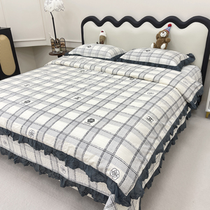 Ensemble quatre pièces en coton à pois et dentelle laitière française - Product Image 2