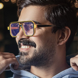 Lunettes de soleil carrées tendance 2024 pour hommes, monture petite, haute qualité, avec logo personnalisé sur les verres, design à double barre. - Product Image 3