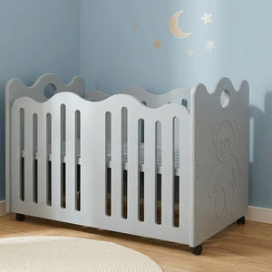 Cuna de Madera de Abeto Europeo, Diseño Escandinavo Moderno, Color Gris Claro, Ajuste de Altura en Tres Posiciones, Cama para Bebés - Product Image 1