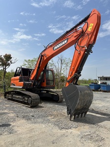 Meilleure vente de grande pelle Doosan DX300 de marque coréenne utilisée en bon fonctionnement avec de faibles heures de travail - Product Image 6
