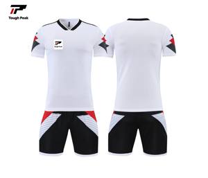 2026 2027 Uniforme de Futebol de Alta Qualidade OEM com Logotipo Personalizado 100% Poliéster Secagem Rápida Respirável Shorts Nome do Time Personalizado Direto da Fábrica - Product Image 3