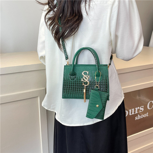 Borse Donna all'Ingrosso Sac à Main Femme Borse a Spalla Donna Borsa Rossa Effetto Coccodrillo Resistente Borsa da Chiesa Sunday Best Prezzo di Fabbrica 2026 - Product Image 5