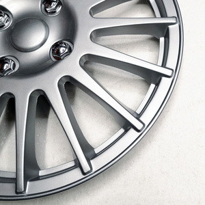 Commercio all'ingrosso della fabbrica argento 13 pollici 14 pollici 15 pollici argento <span class=keywords><strong>16</strong></span> pollici universale mozzo copriruota auto - Product Image 6