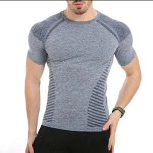 Fournisseur en gros de t-shirts pour hommes personnalisés, t-shirts de sport sans couture d'été, t-shirts de sport à séchage rapide, t-shirts de course à pied vierges, t-shirts imprimés - Product Image 4