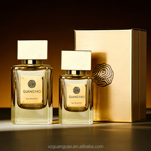 Flacon de parfum en verre transparent personnalisé de <span class=keywords><strong>luxe</strong></span>, brun <span class=keywords><strong>champagne</strong></span>, 30 ml, 50 ml, avec couvercle carré doré et emballage cadeau - Product Image 1