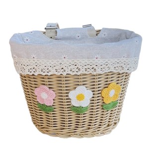 Cesto anteriore per bicicletta in plastica lavabile antipioggia per bambini con Design in Rattan e accessorio di rivestimento - Product Image 5