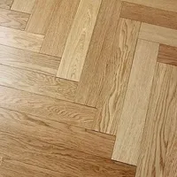 Parquet à chevrons en chêne à caractéristiques uniques