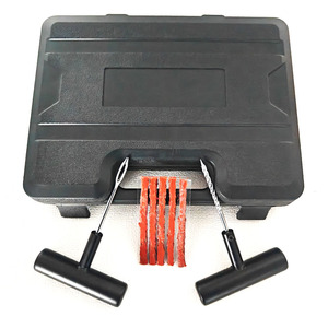 Kit de réparation de pneus sans chambre à air pour moto TOOLON avec outils en acier au carbone, poignée antidérapante, bouchons de réparation de pneus noirs, garantie 1 an - Product Image 1