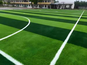Gazon artificiel d'extérieur pour terrain de football, gazon synthétique pour sports, terrain de football réaliste et durable - Product Image 3