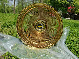Cerchi in Raggi Dorati da 26 Pollici, Anteriore 26x9 con Bordo da 3 Pollici, Posteriore 26x10 con Bordo da 5 Pollici, Coprimozzi Flottanti - Product Image 6