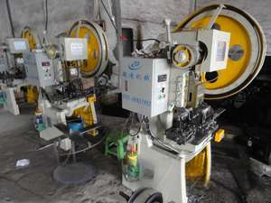 Máquina OEM para fabricar clips de remache, resortes de colchón, sujetador de muebles M46 M45 M65 M66, Clips Hartco, máquina para fabricar clips de colchón - Product Image 5