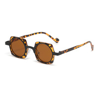 Gafas cuadradas universales para hombres y mujeres, montura metálica resistente combinada con lentes transparentes de PC con filtro de luz azul.