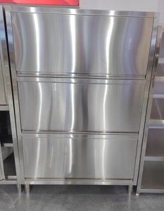 Mesa de Trabajo de Acero Inoxidable con Ruedas para Cocina Comercial, Preparación de Alimentos, Corte y Uso en Hoteles y Restaurantes - Product Image 3