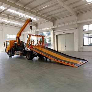 HOWO 4x2 Camion de remorquage à plateau avec grue télescopique, dépanneuse à plateau coulissant avec élévateur sous châssis - Product Image 4