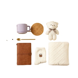 Conjunto de Regalo de Lectura Acogedor, Caja de Regalo Morada de Lujo, Taza Morada, Cuaderno de Cuero, Manta Suave, Regalo de Cumpleaños Perfecto para Mujeres - Product Image 3