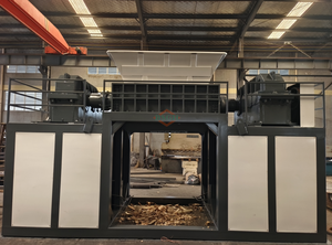 Broyeur à double arbre certifié CE avec deux moteurs <span class=keywords><strong>de</strong></span> 75 kW et réducteur pour la gestion des déchets - Product Image 6