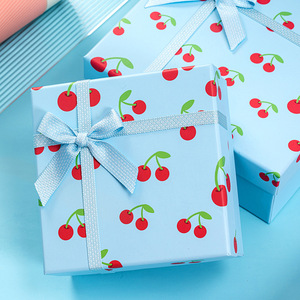 กล่องของขวัญทรงสี่เหลี่ยมผืนผ้าลายเชอร์รี่พร้อมโบว์จาก Muxi Packaging ผลิตจากกระดาษเคลือบ เหมาะสำหรับการบรรจุของขวัญ - Product Image 4