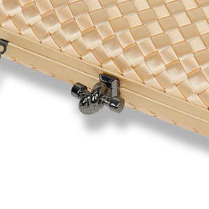 مخلب فاخر منسوج من الساتان مصنوع يدويًا حقيبة كروس بودي للسيدات محفظة مسائية عصرية لحفلات ولائم النساء وحفلات الزفاف الرسمية - Product Image 3