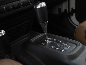 <span class=keywords><strong>Jeep</strong></span> Wrangler <span class=keywords><strong>2012</strong></span> 3.6L <span class=keywords><strong>Sahara</strong></span> de Dos Puertas, Volante a la Izquierda, Asientos de Cuero, SUV Usado de Alta Calidad, Venta al Por Mayor - Product Image 5