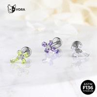 Vente en gros directe usine : Labret croix en titane ASTM F136, zircon taille poire, dos plat, plaqué or 18K vintage, pour Tragus et Conch