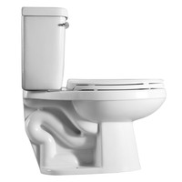 Ensemble de sanitaires modernes en céramique de style occidental, WC deux pièces blanc et lavabo pour salle de bain