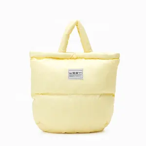 महिलाओं के लिए चंगरोंग कस्टम बड़ी क्षमता वाली नरम जोड़ी सर्दियों की क्विल्ड प्यूफी टोटे बैग