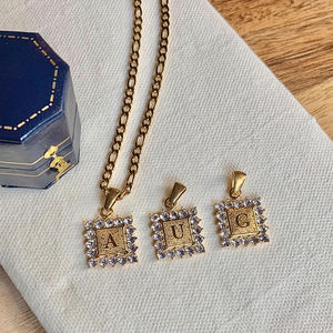 Diamant Alphabet Rectangle Pendentif Collier Femmes <span class=keywords><strong>En</strong></span> Acier Inoxydable Bijoux Lettre Collier avec <span class=keywords><strong>Initiale</strong></span> collier <span class=keywords><strong>initiale</strong></span> lettre - Product Image 4