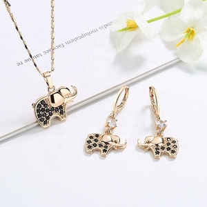 Juego de Joyería con Circonitas Cúbicas Multicolores en Forma de Elefante Chapado en Oro, Collar con Colgante y Pendientes Colgantes, Adorno de Moda para Mujer - Product Image 4