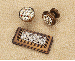 Manici in ceramica marrone antico Vintage europeo porta attrezzature mobili <span class=keywords><strong>per</strong></span> armadi pomelli porta cassetti armadio in lega - Product Image 3