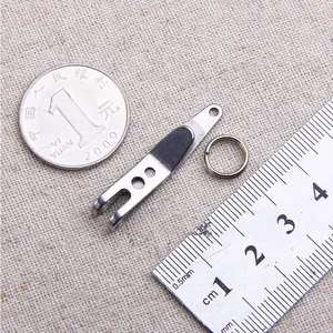 Wholesale Outdoor Portable Suspension Clamp Keychain Hook Tools Metal Small Clip for Key Hanging Accessories Clip