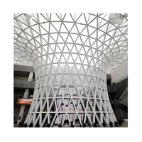Services de conception et de construction architecturale pour les halls d'exposition et les centres de conférence en acier courbé