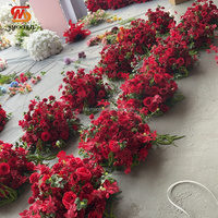 Set Dekorasi Pernikahan Mewah Bunga Merah Halus, Panel Bunga Mawar Merah Buatan dengan Daun Hijau untuk Dekorasi Dinding Latar Belakang Pernikahan