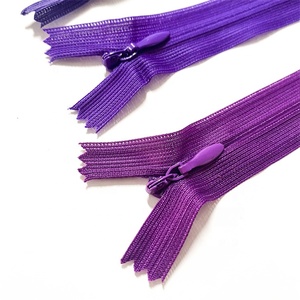 Vente en gros d'usine de haute qualité, 24 pouces 5-3 #   Fermeture éclair invisible en nylon à extrémité fermée, auto-bloquante, personnalisable et durable, pour - Product Image 2