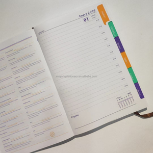 Envíe sus archivos de diseño gráfico, bolígrafos personalizados, diario de cuero con tapa dura tamaño A4, <span class=keywords><strong>agenda</strong></span> 2026 con una página <span class=keywords><strong>por</strong></span> día, planificador con pestañas mensuales - Product Image 5