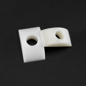 Conector de Plástico en Forma de Media Luna Ying Sheng M8, Moldeado por Inyección, para Muebles - Product Image 1