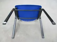Le mobilier scolaire confortable préside les chaises empilables d'étudiant de restaurant de chaise dinant en plastique de pp