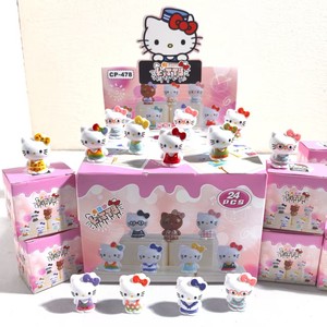 KT Cat Figurines d'animaux en résine mignonnes, Boîte mystère, Ornements créatifs, Figurine chat style Little Red Book, Vente en gros - Product Image 1