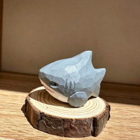 Figurine de requin mignonne et moderne en bois rustique, cadeaux de remise de diplôme et d'anniversaire, produits en bois pur, nouveauté, objet décoratif de bureau